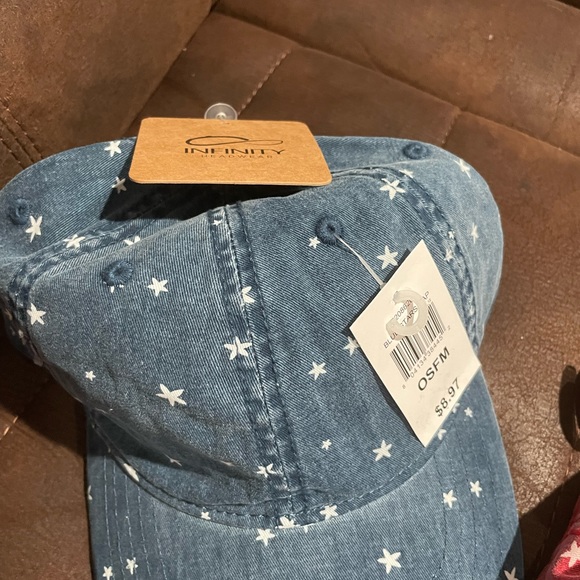 NWT Women’s Adjustable Ballcap - Picture 4 of 4